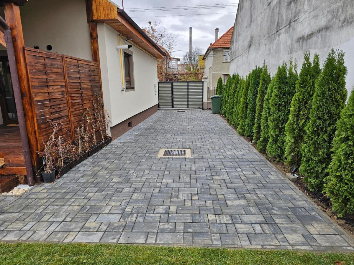 Arbor Inn Brassó Kültér fotó
